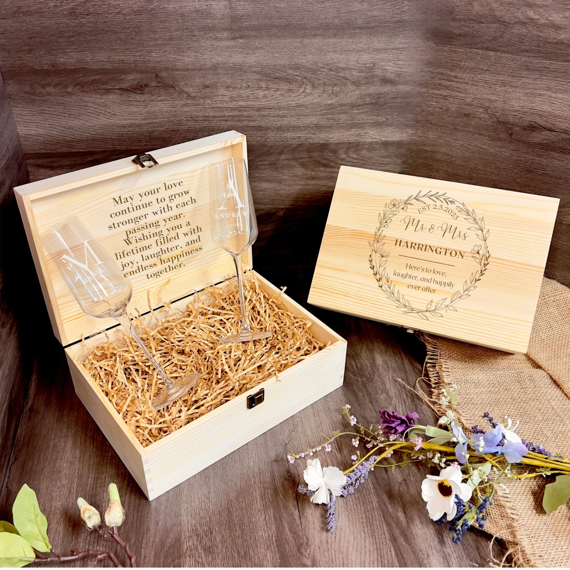 Personalised Pair of Crystal Toasting Flutes in Custom Engraved Wooden Box, Couple Champagne Glasses Set Valentines Anniversary Wedding Gift