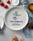 Custom Engraved Round White Porcelain Baking Tray, Personalised Pie Dish Quiches Tart, Kitchen Keepsake, Housewarming Grandma Christmas Gift