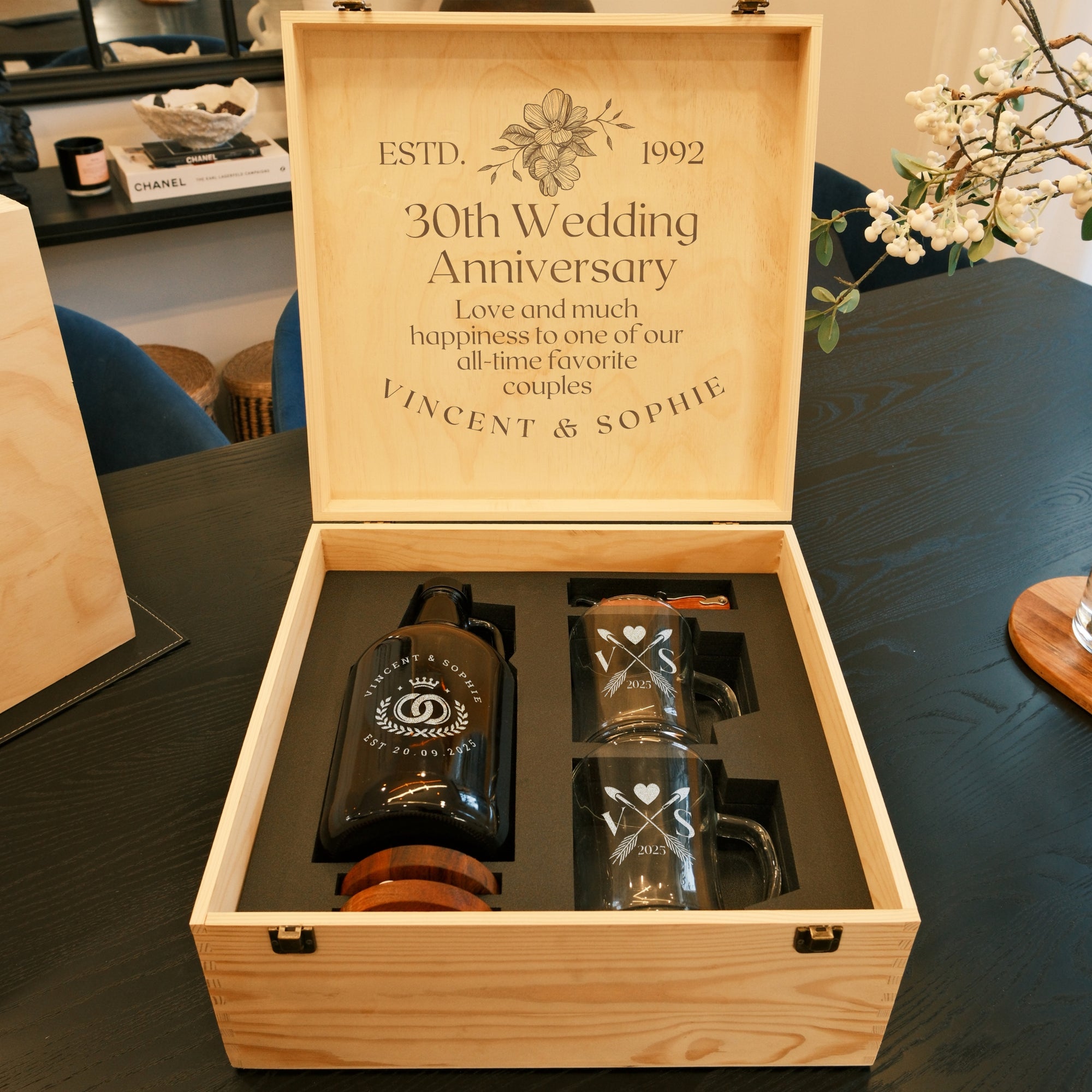 Personalised Beer Growler Gift Set & 2 Tankard Mugs, Acacia Coasters, Bottle Opener in Custom Engraved Logo Wooden Box, Groomsman, Dad Gift