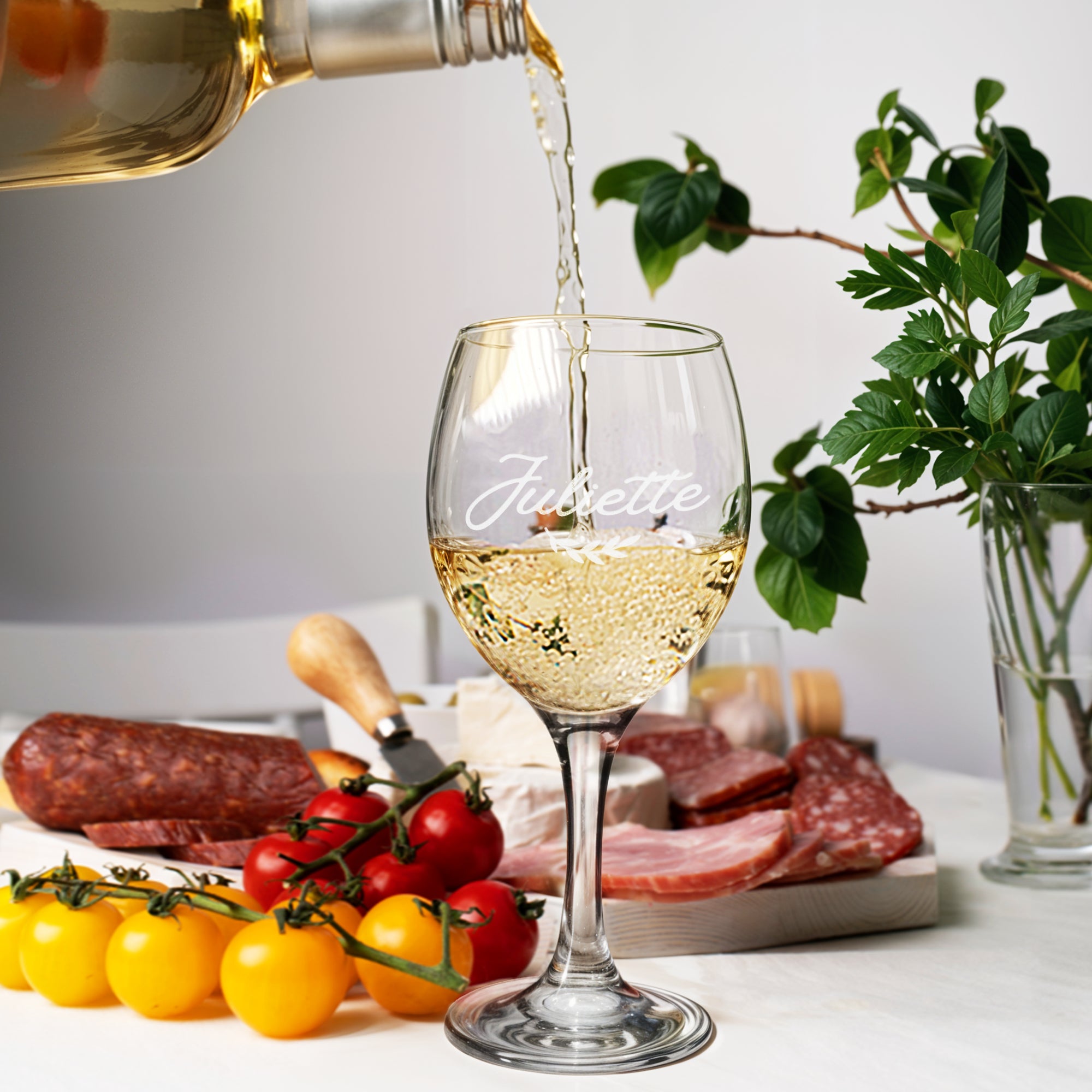 Personalised Clear Wine Glass, Custom Engraved Monogram Beverage Glassware, Logo Barware, Housewarming Birthday Corporate Gift Wedding Favor