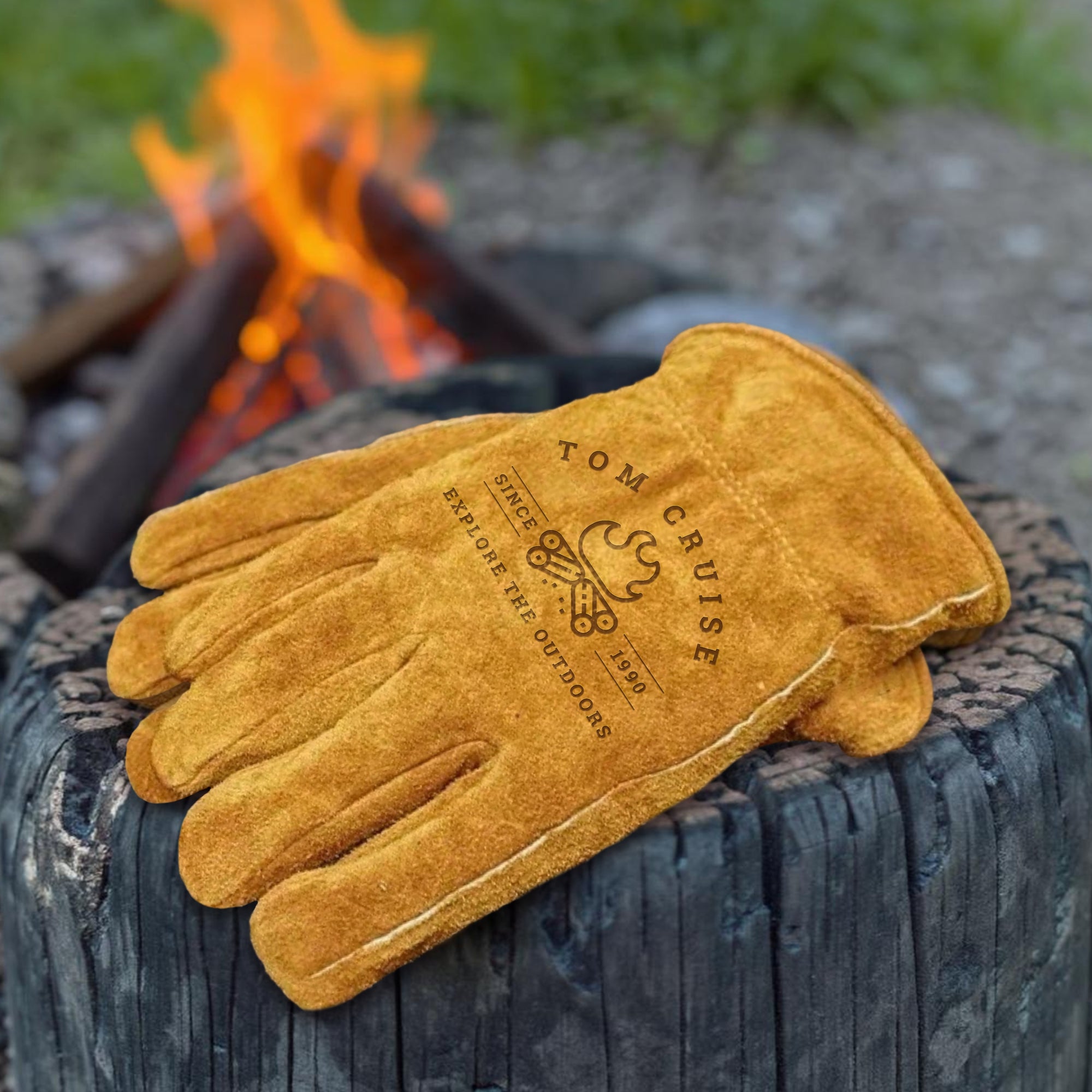 Personalised Genuine Leather Outdoor Wrist Gloves, Custom Engraved Logo Garden, Camping, BBQ, Fireplace Heat Protective Gloves, Mom Dad Gift