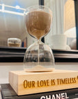Personalised Glass Hourglass Timer & Wooden Base, Custom Engraved Sand Art Display Decor, Office Accessories, Anniversary Housewarming Gift
