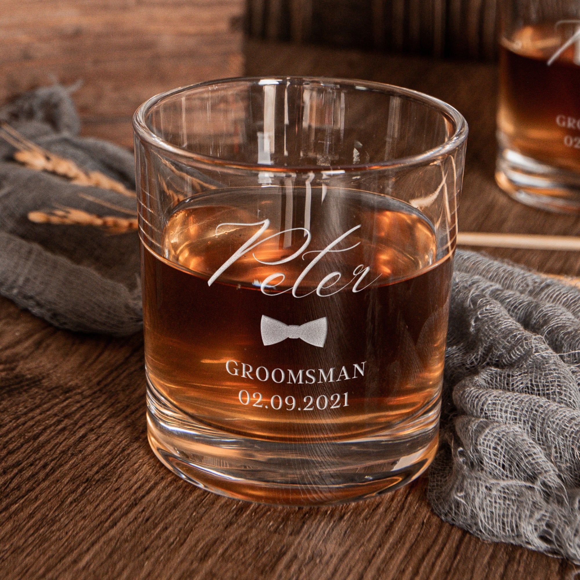 Personalised Whiskey Sleek Round Glass, Custom Engraved Scotch Bourbon Tumbler, Housewarming, Wedding Groomsman, Dad, Barware Corporate Gift