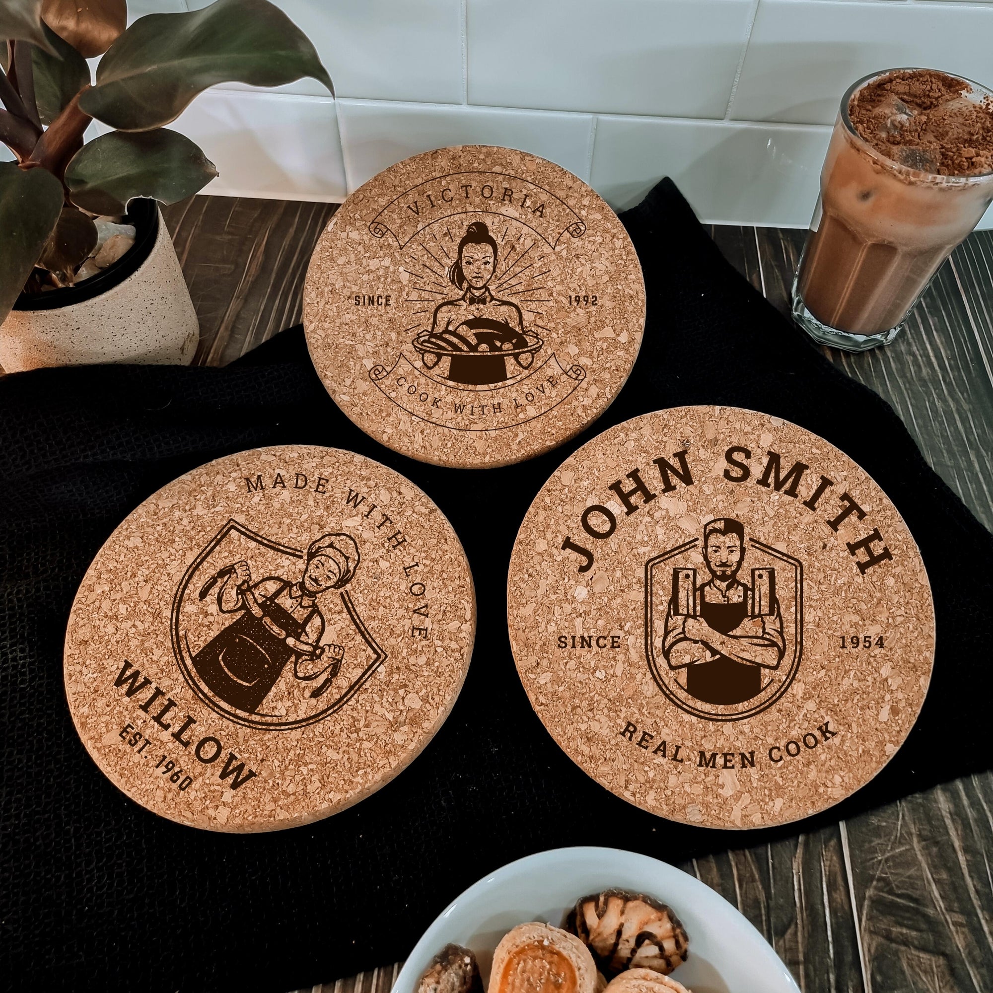 Personalised Round Cork Heat Pot Stand/ Holder, Custom Engraved Proof Mat Hot Pad/ Trivet, Wedding, Anniversary, Housewarming, Birthday Gift