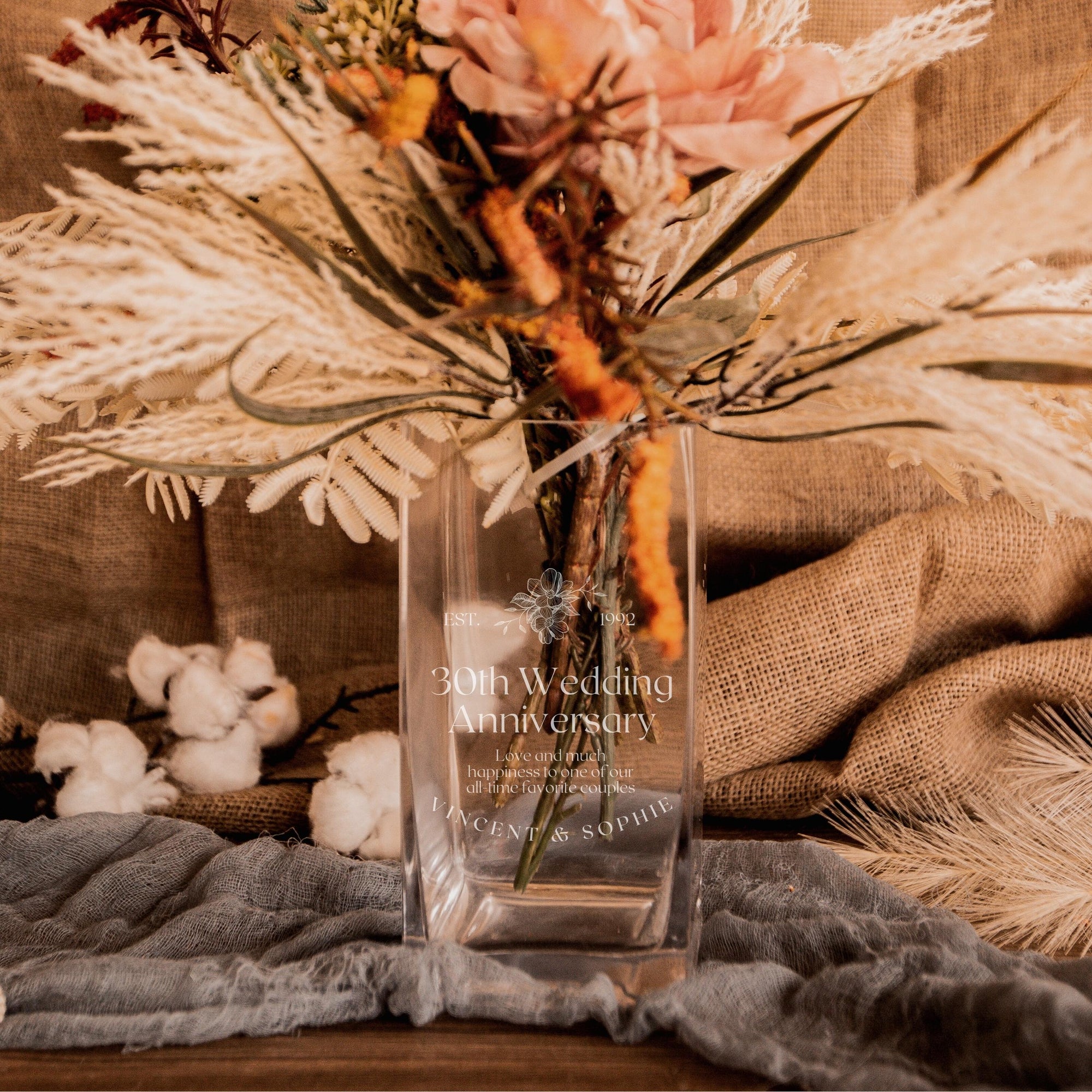 Personalised Square Tank Glass Vase, Custom Engraved Memorial Wedding Gift for Bridesmaid, Mother of Bride/ Groom, Housewarming, Anniversary