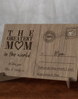 Personalised Wooden Mother's Day Postcard, Custom Engraved Timber Celebrate Message & Name Post Card with Display Stand, Wood Carved Keepsake Gift Card for Mum, Mom, Grandma, Her
