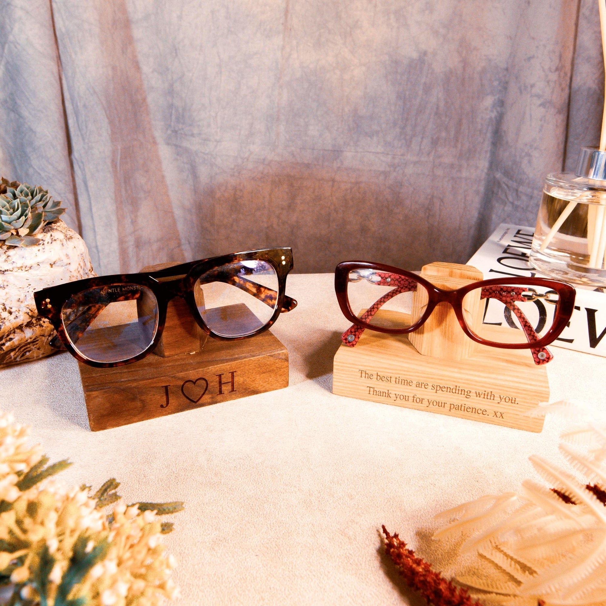 Personalised Wooden Glasses Display Stand, Custom Engraved Eye Glass Holder, Spectacles Sunglasses Organiser, Corporate Xmas Father Mom Gift