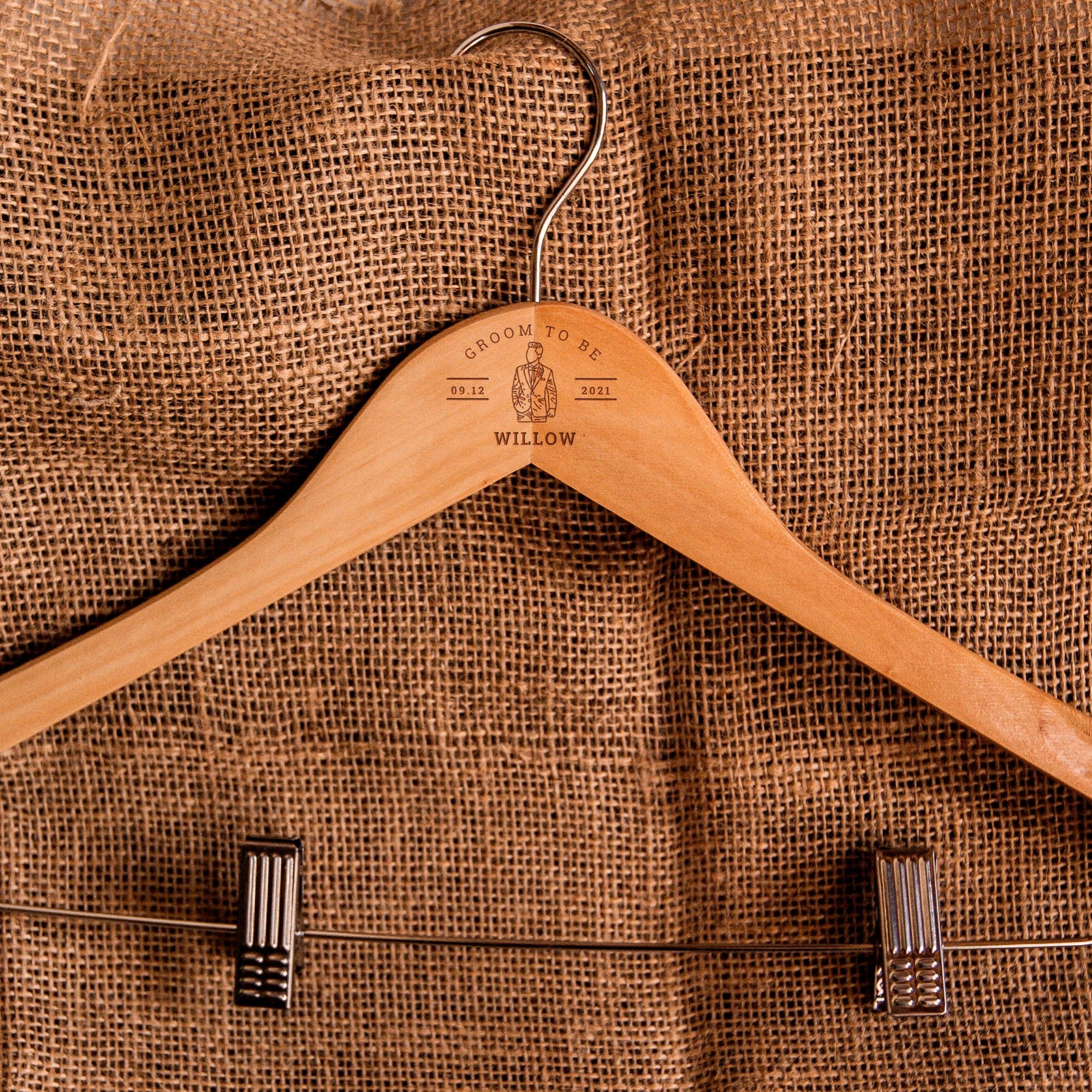 Personalised Wooden Clipped Pants/ Skirts/ Shorts Hanger, Gift for Mom/ Dad/ Grandma/ Grandpa/ Him/ Her, Custom Engraved Wedding/ Bridal/ Groom Mothers/ Fathers Day
