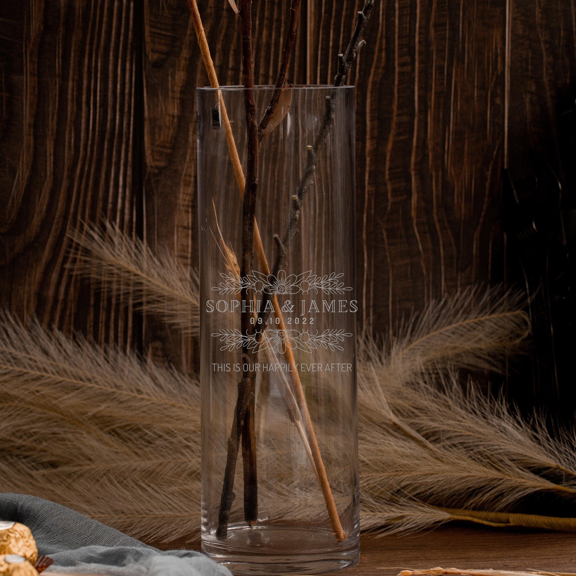 Personalised Cylinder Clear Glass Vase, Custom Engraved Memorial Congratulations Wedding Gift for Mother of Bride, Groom, Birthday, Valentine's Day, Housewarming, Bridesmaid Favour