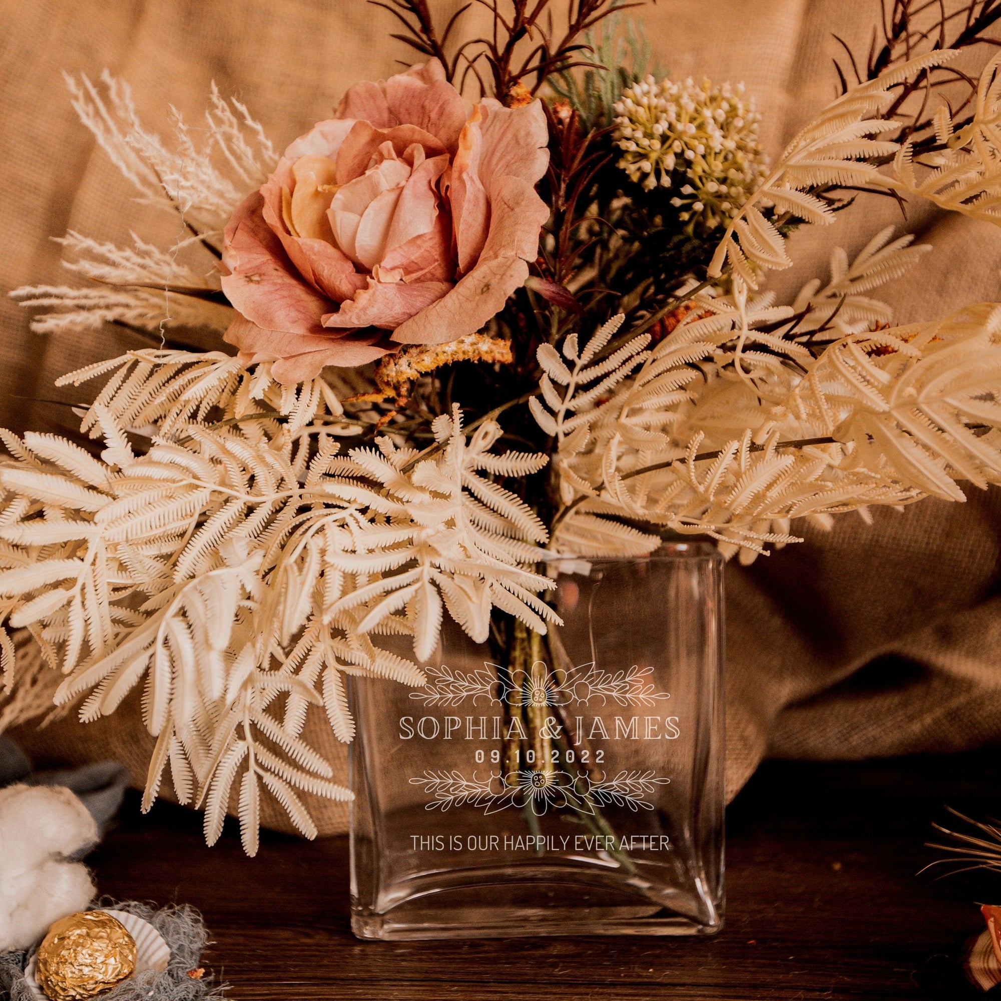 Personalised Medium Rectangle Clear Glass Vase, Custom Engraved Memorial Wedding Gift for Bridesmaid, Mother of Bride/ Groom, Housewarming, Anniversary