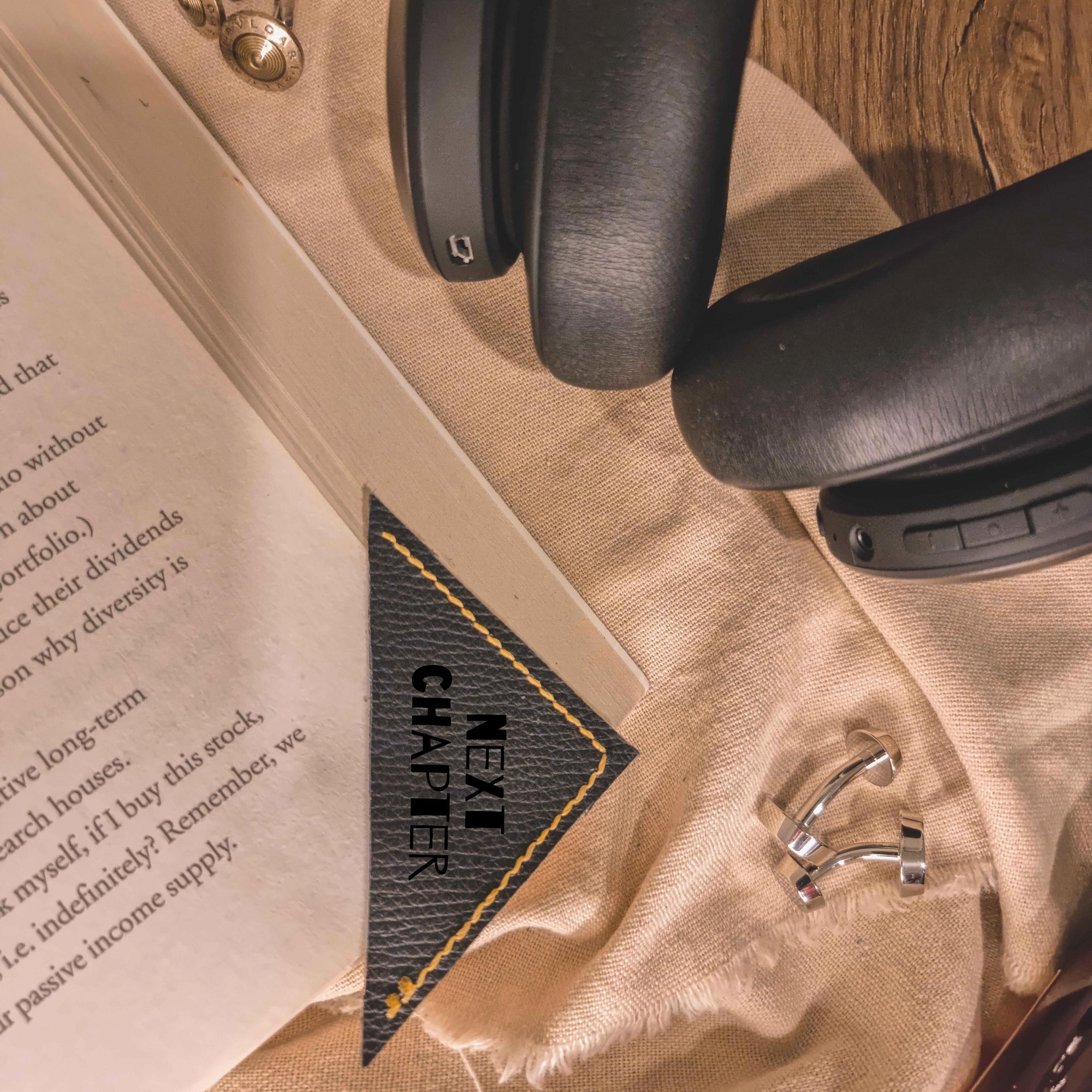 Personalised Cowhide Leather Triangle Heart Bookmark/ Monogram Custom Laser Engraved/ Gift for Him & Her/ Father/ Birthday/ Mum/ Book Lovers