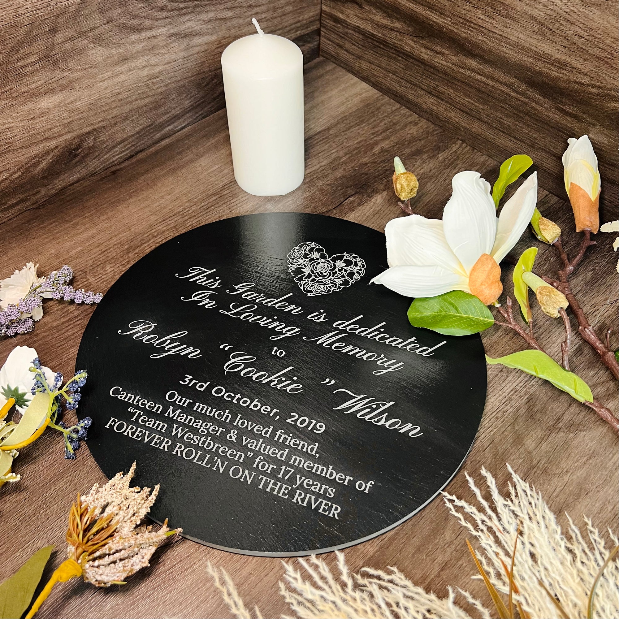 Personalised Memorial Round Slate Sign, Custom Engraved In Loving Memory Garden Stone, Funeral Cemetery Plaque, Loss of Loved One Pray Gift