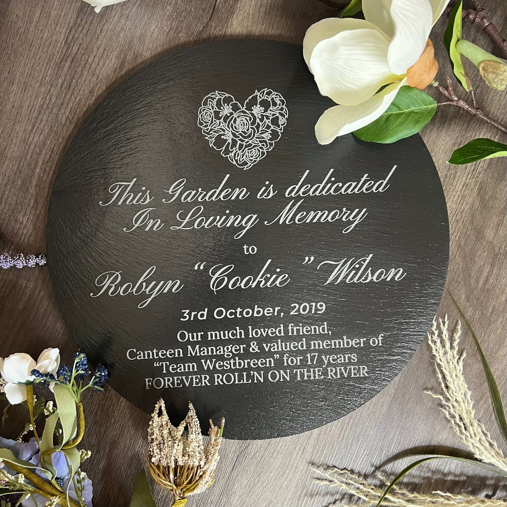 Personalised Memorial Round Slate Sign, Custom Engraved In Loving Memory Garden Stone, Funeral Cemetery Plaque, Loss of Loved One Pray Gift