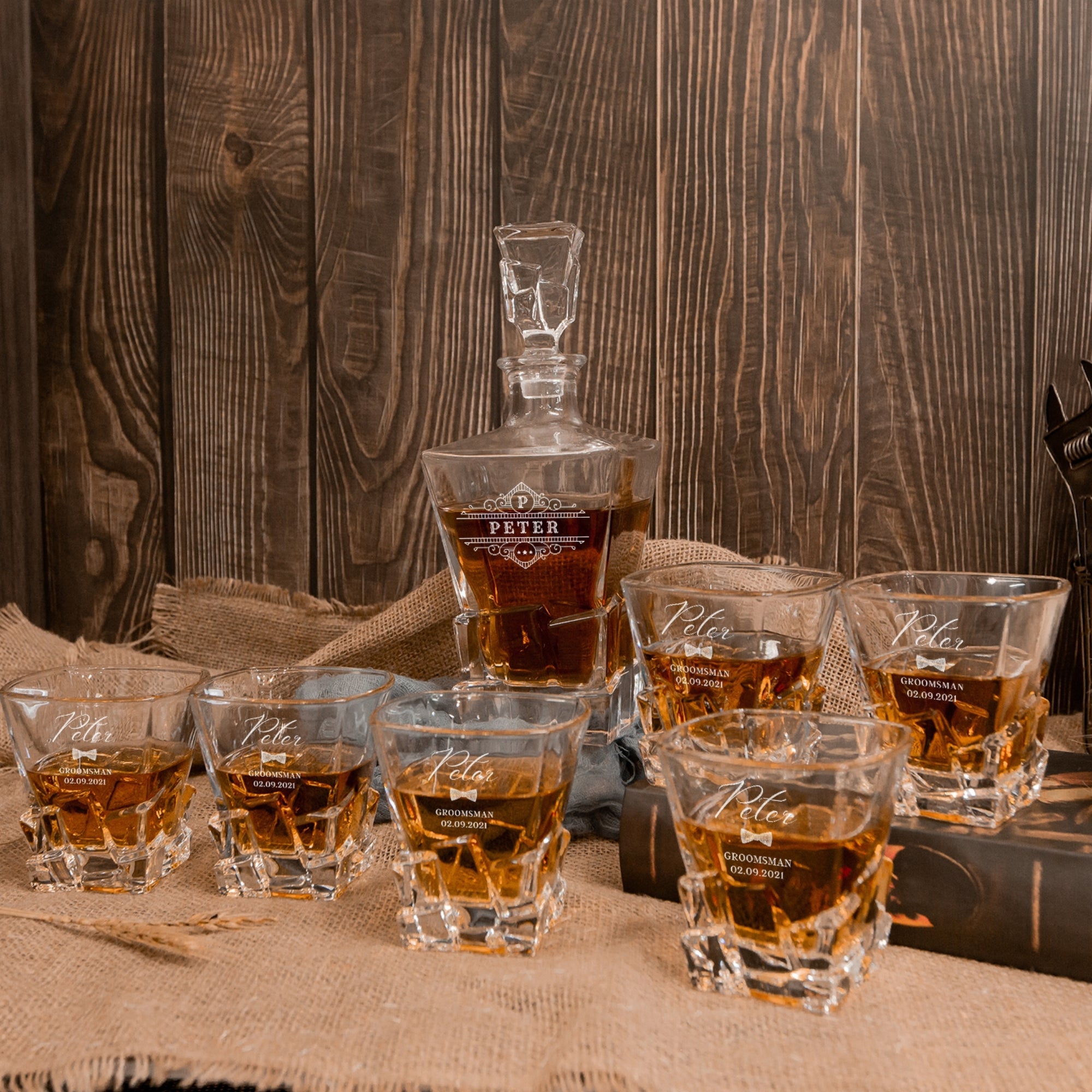 Personalised Square Cut Whiskey Decanter &amp; 6 Scotch Glasses Box Set , Custom Engraved Logo Barware, Housewarming Groomsmen Dad Birthday Gift