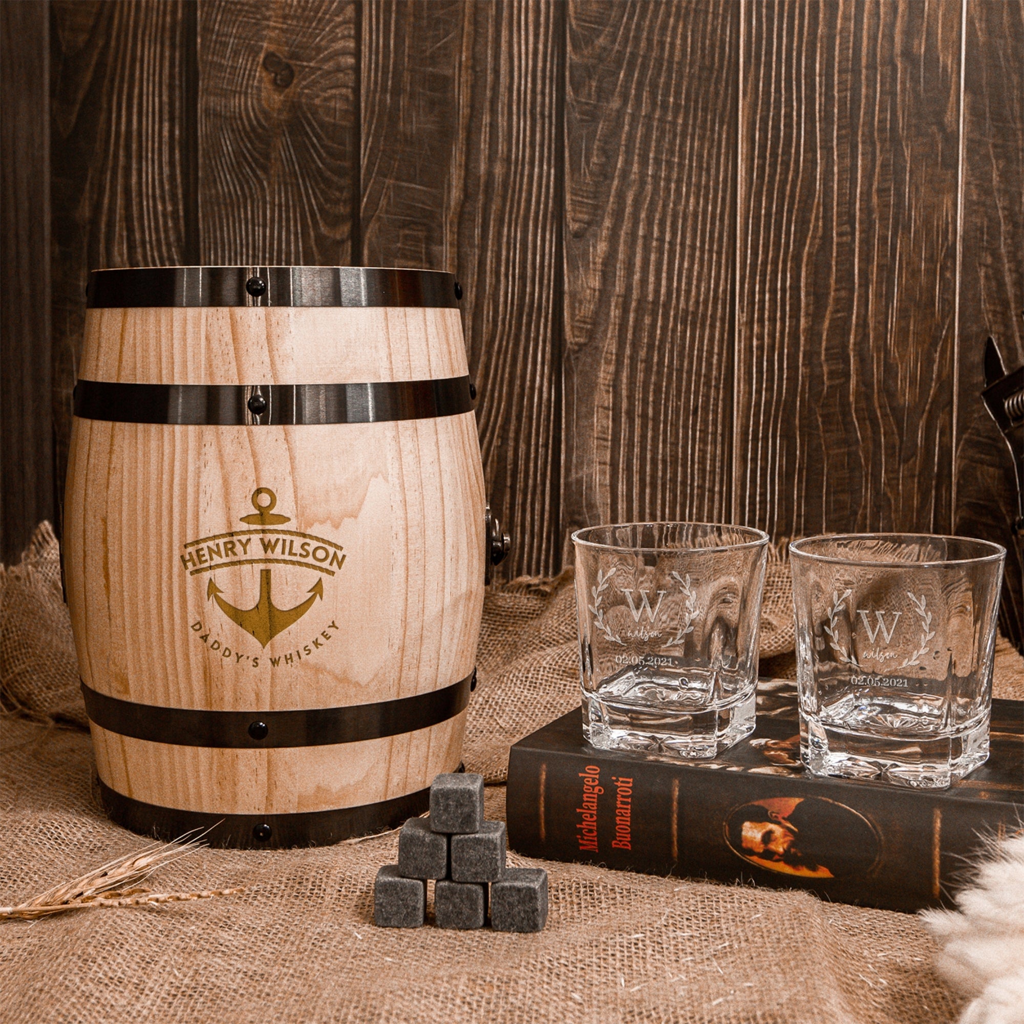 Personalised Wooden Barrel Whiskey Box, 2 Scotch Glasses, 6 Ice Stones | Custom Engraved Barware Set, Dad, Groomsman Wedding, Christmas Gift