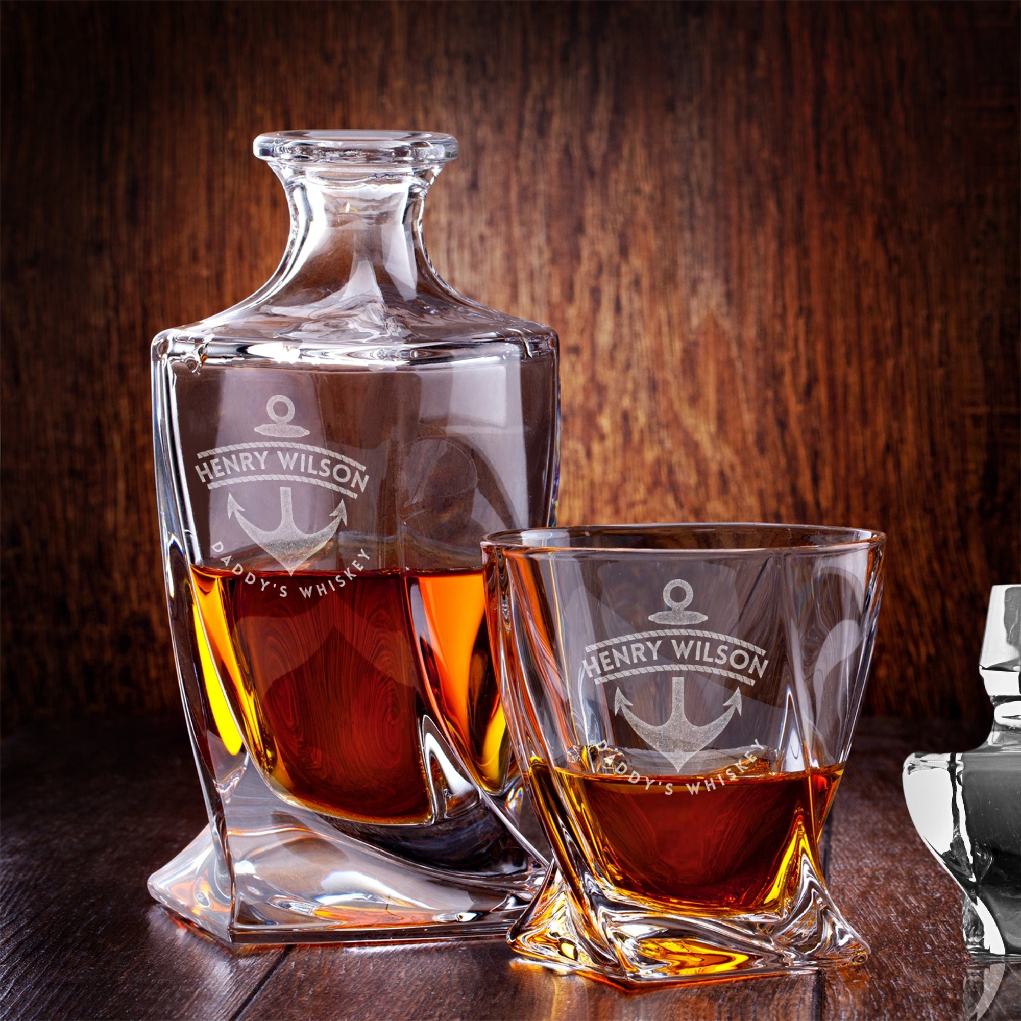 Personalised Twisted Whiskey Decanter &amp; 6 Scotch Glasses Box Set , Custom Engraved Whisky Barware, Housewarming, Groomsmen Dad Birthday Gift