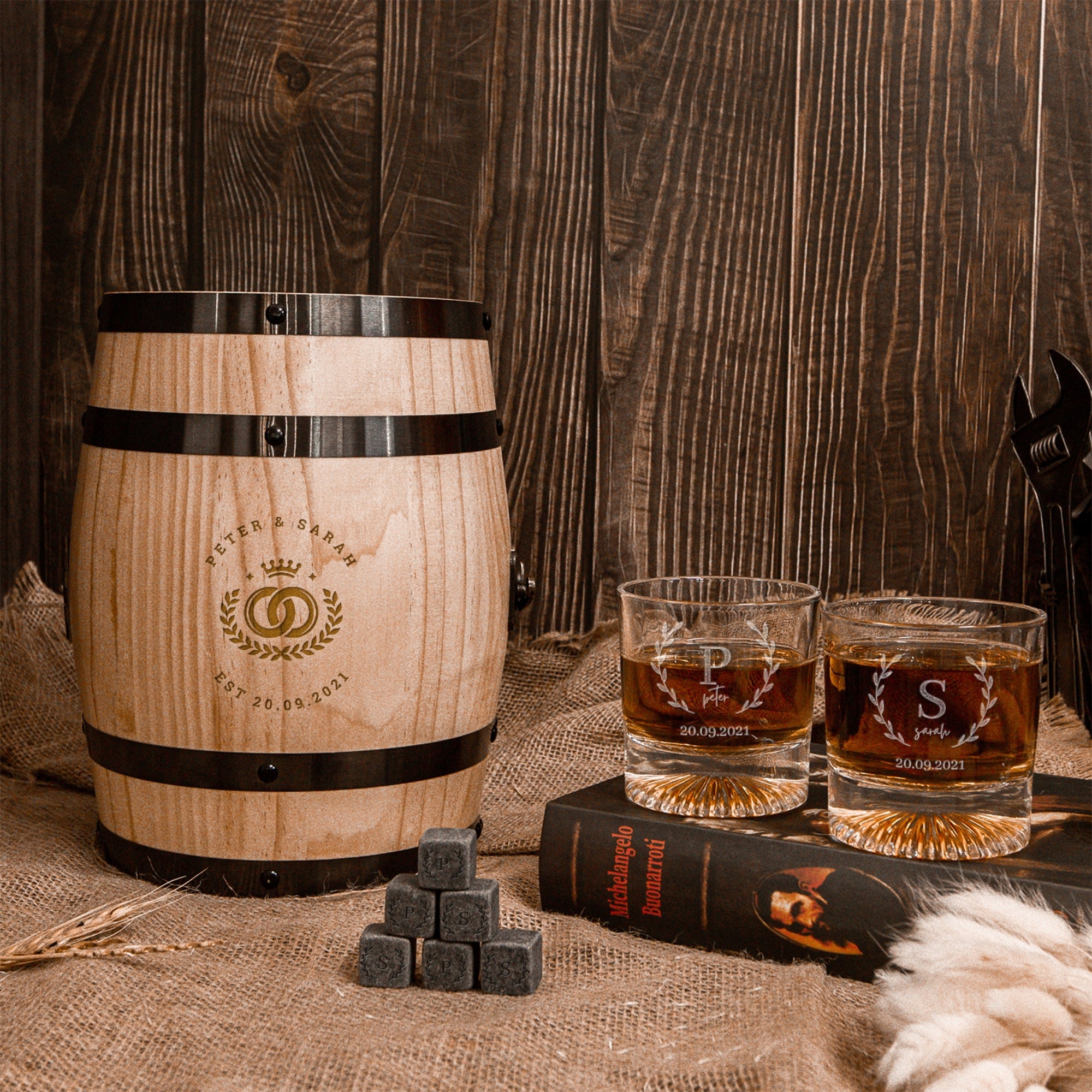 Personalised Wooden Barrel Whiskey Box, 2 Scotch Glasses, 6 Ice Stones | Custom Engraved Barware Set, Dad, Groomsman Wedding, Birthday Gift