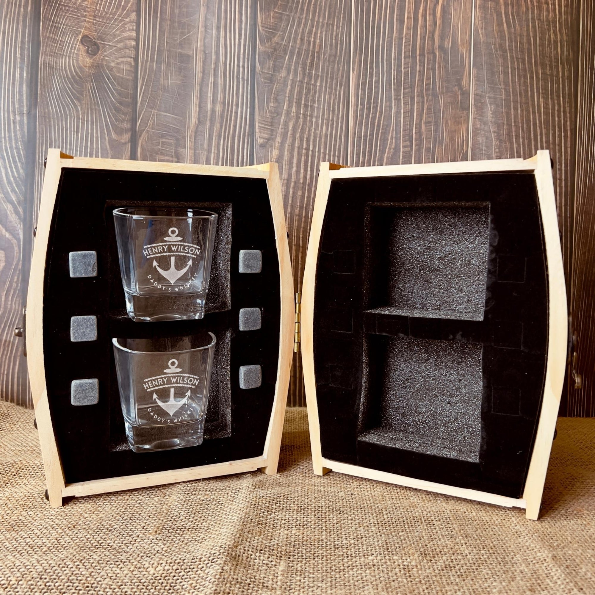 Personalised Wooden Barrel Whiskey Box, 2 Glasses, 6 Ice Stones | Custom Engraved Logo Barware Set, Dad Groomsmen, Birthday, Christmas Gift 