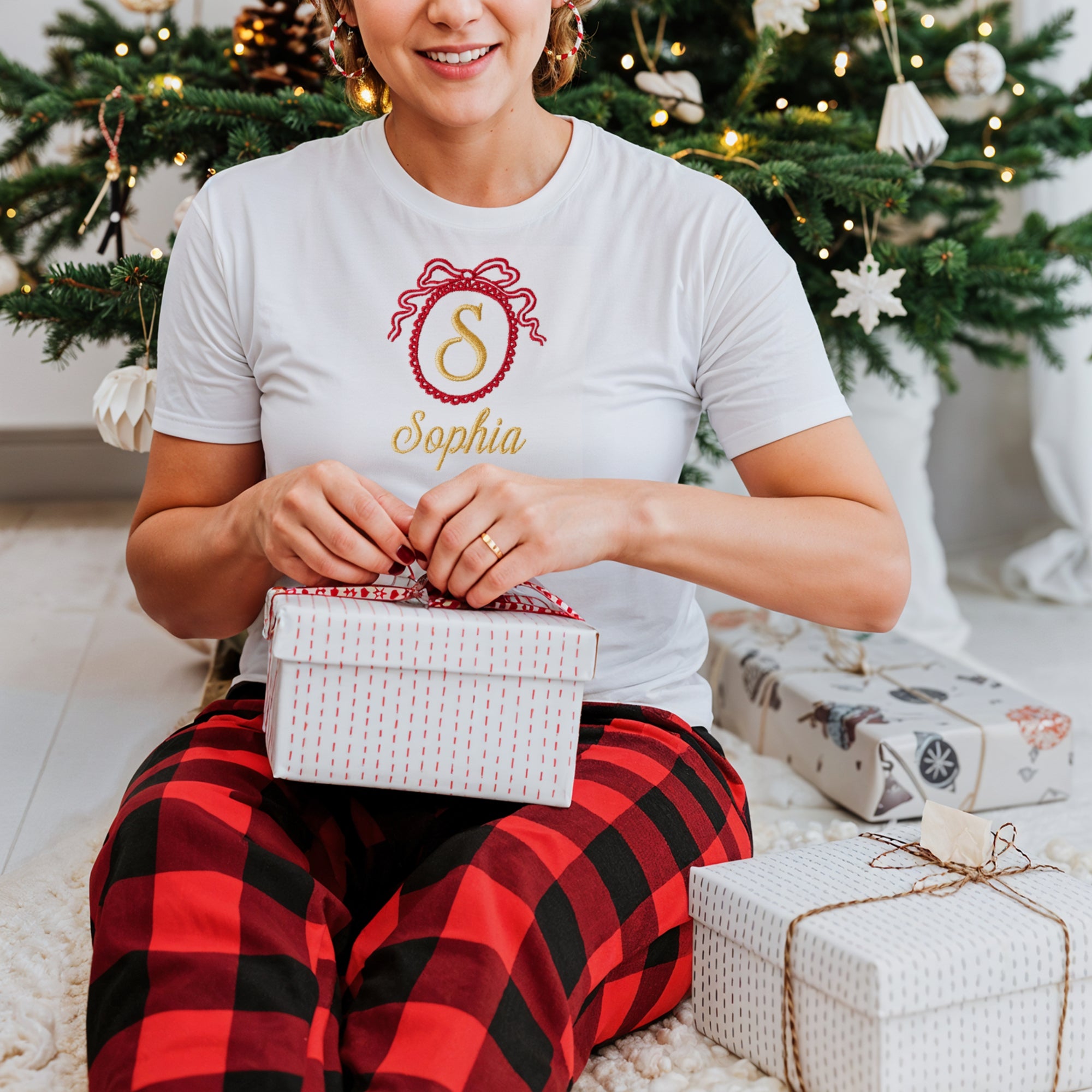 Custom Embroidered Christmas PJ Set, Personalised Name White T-shirt &amp; Red Black Plaid Pants Couple Match Xmas Pyjama Festive Holiday Outfit