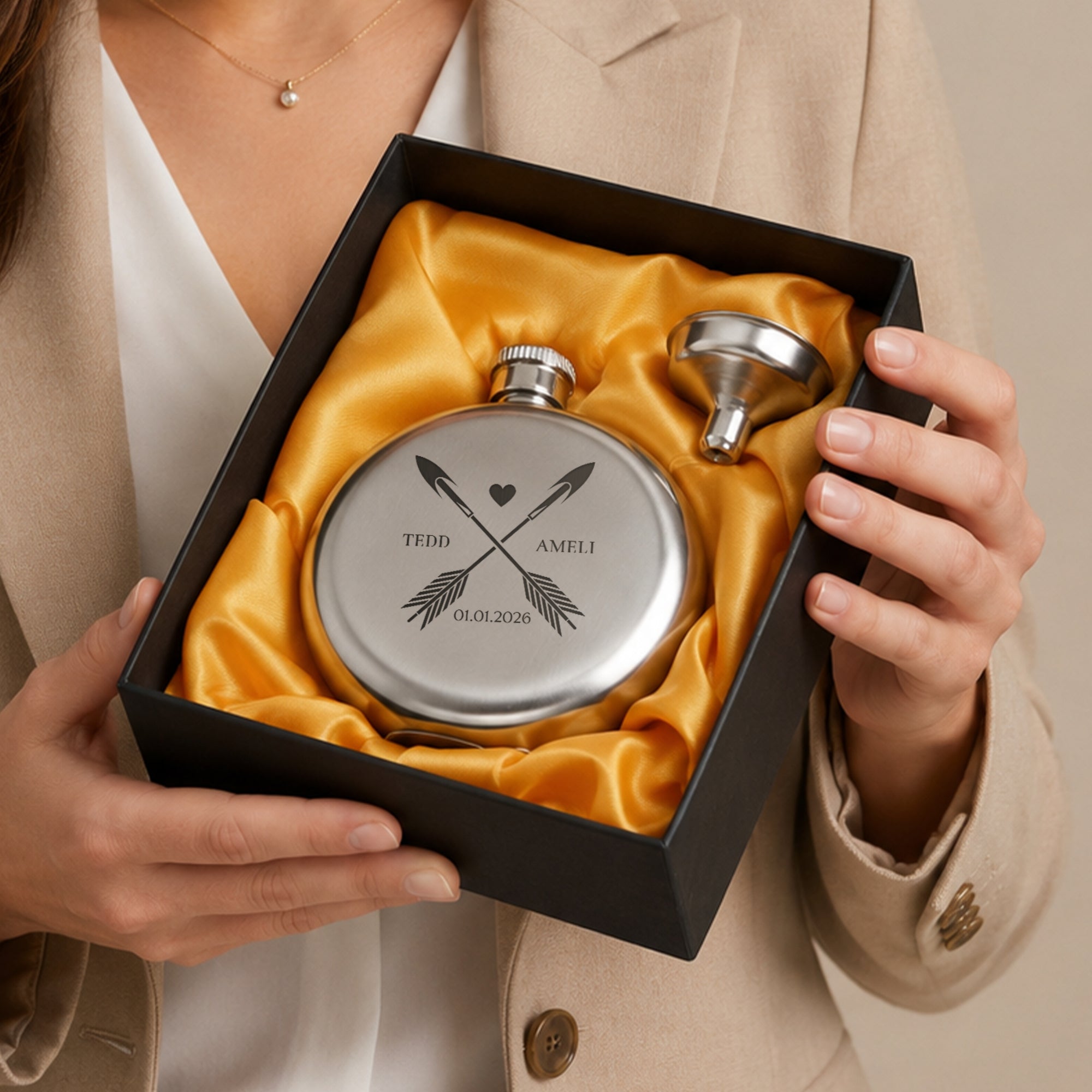 Personalised 5oz Round Hip Flask &amp; Funnel Gift Set for Women, Custom Engraved Wedding Bridesmaid, Lady Birthday, Logo Corporate Keepsake Box