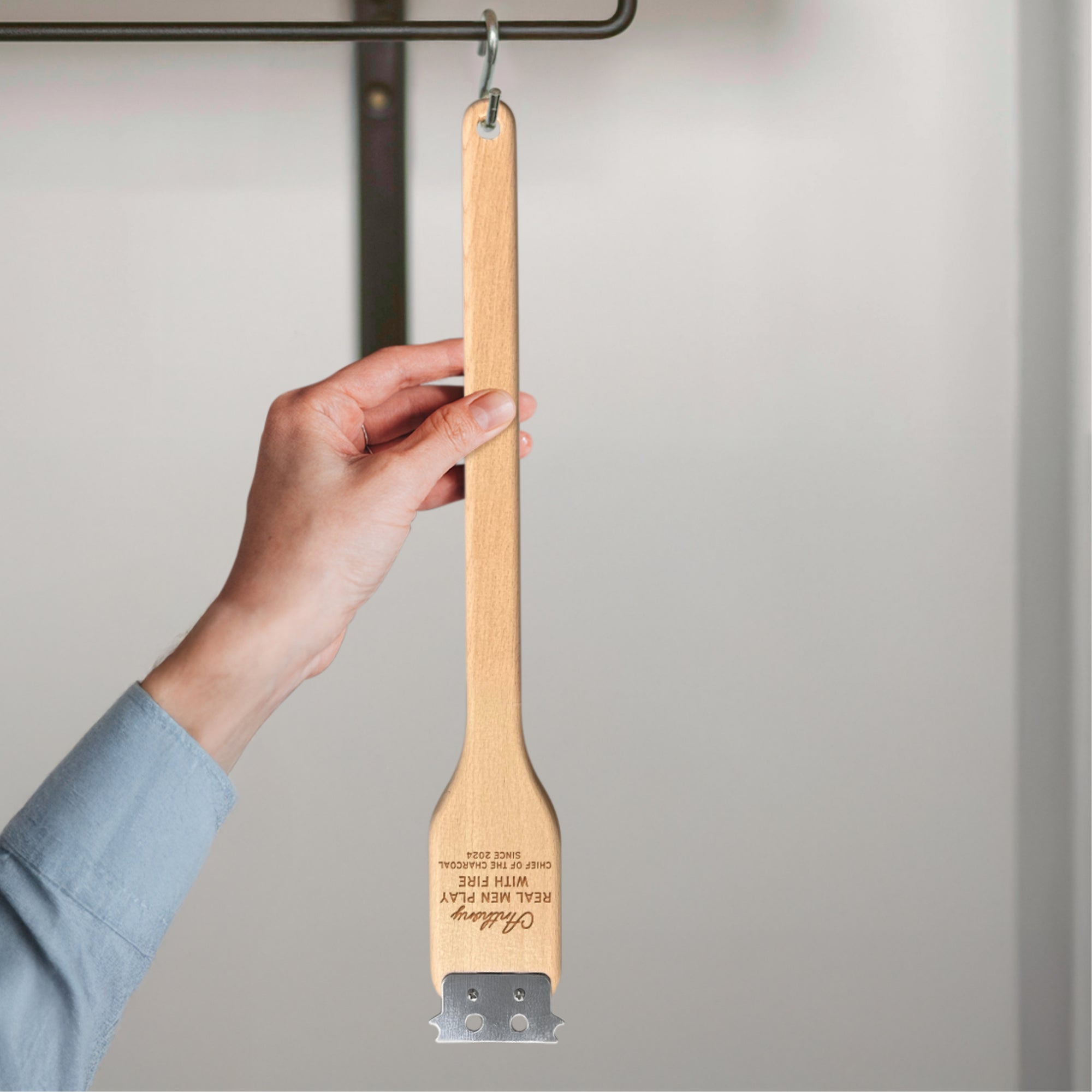 Personalised BBQ Grill Brush Scraper, Custom Engraved Barbecue Cleaning Tool, Kitchen Cooking Utensil, Housewarming, Father, Groomsman Gift