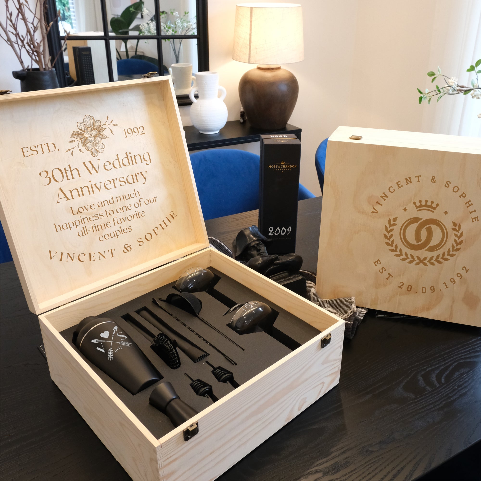 Personalised Cocktail Shaker Set of 9, Champagne Coupe Glasses Pair & Custom Engraved Wooden Box, Groomsman Wedding, Birthday Corporate Gift