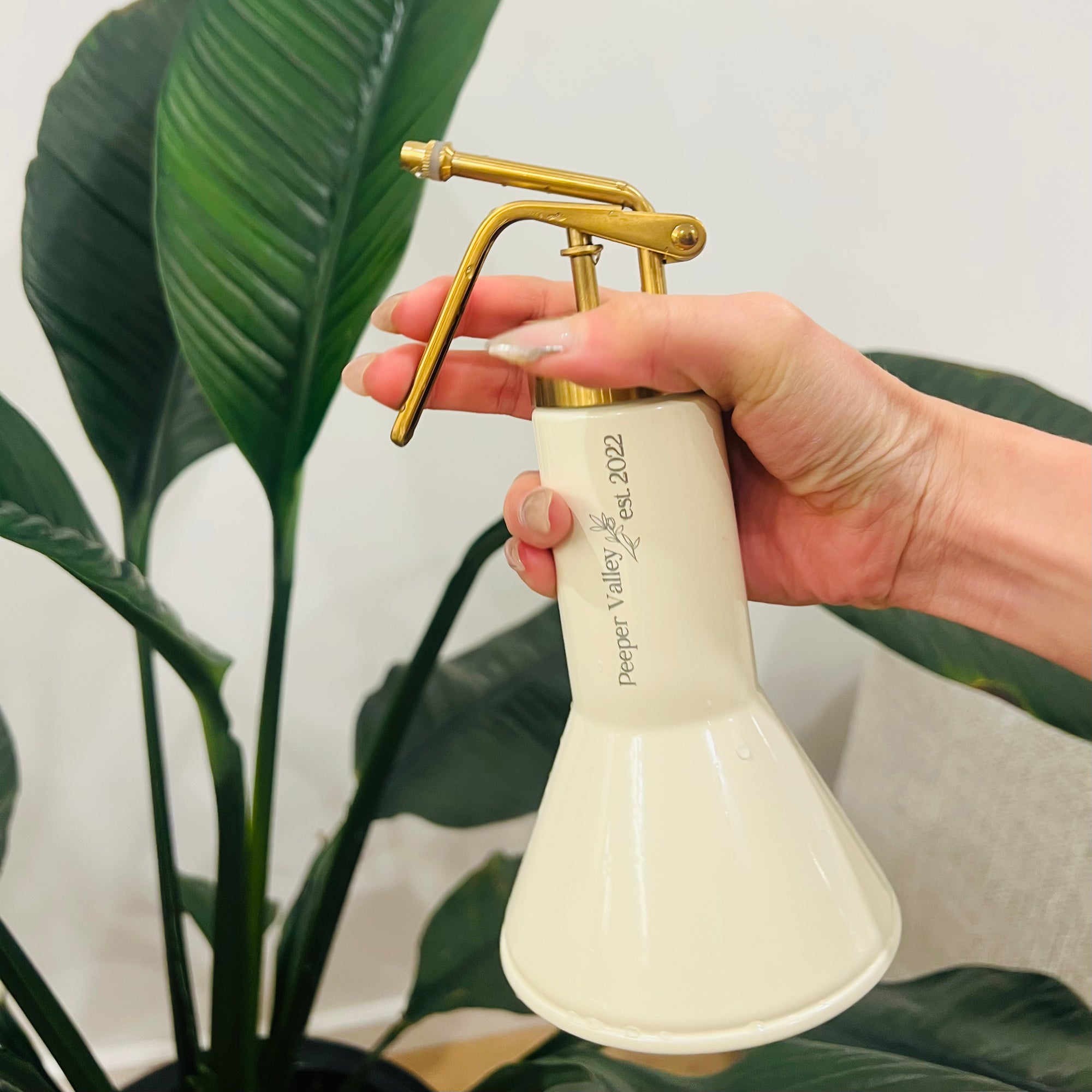 Personalised Plant Mister, Custom Engraved Flower/ Garden Sprayer, Teacher, Anniversary, Housewarming, Wedding, Birthday, Mom, Dad Xmas Gift