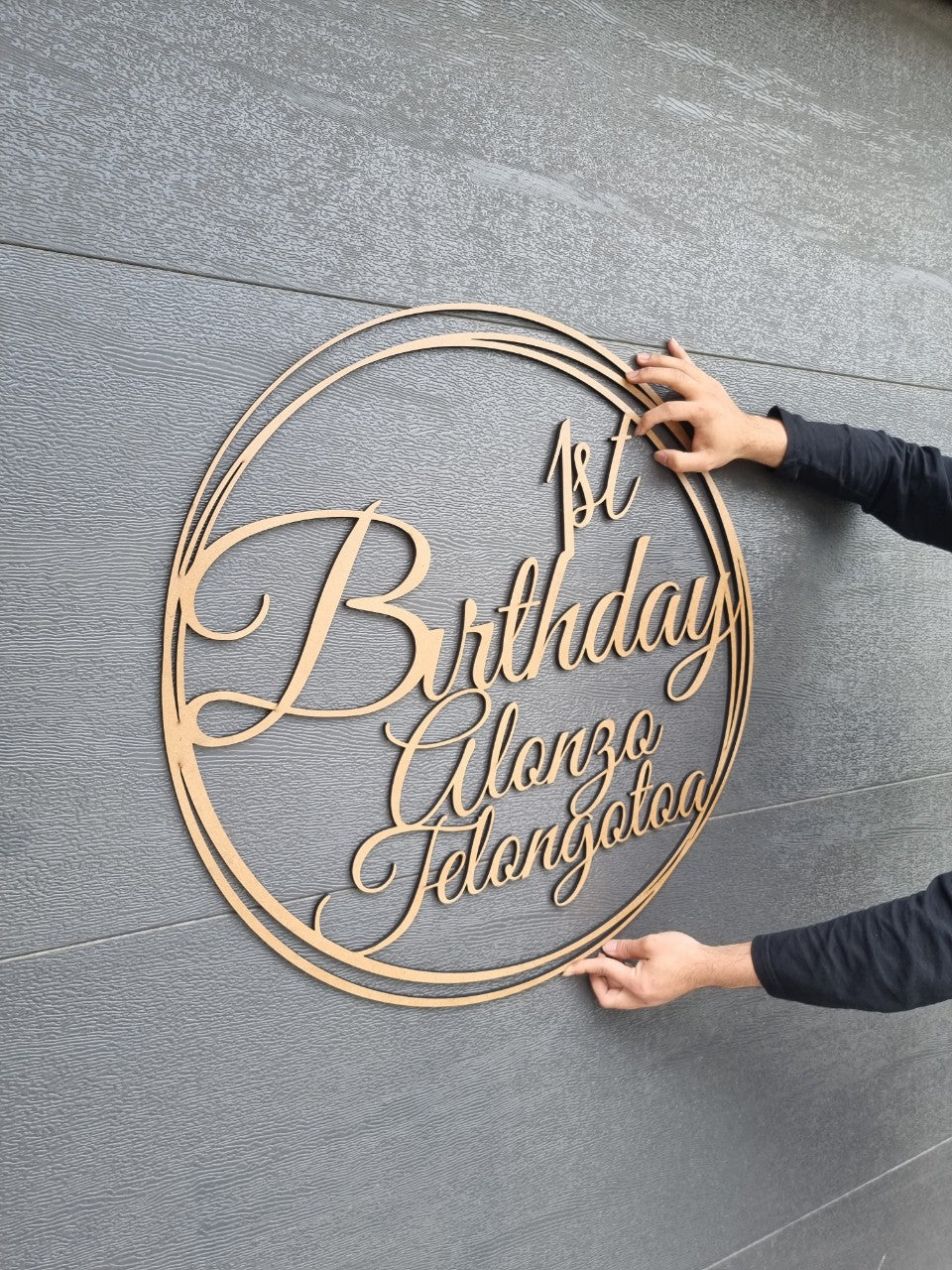 Custom Couple Name Scribble Circle Hoop Sign