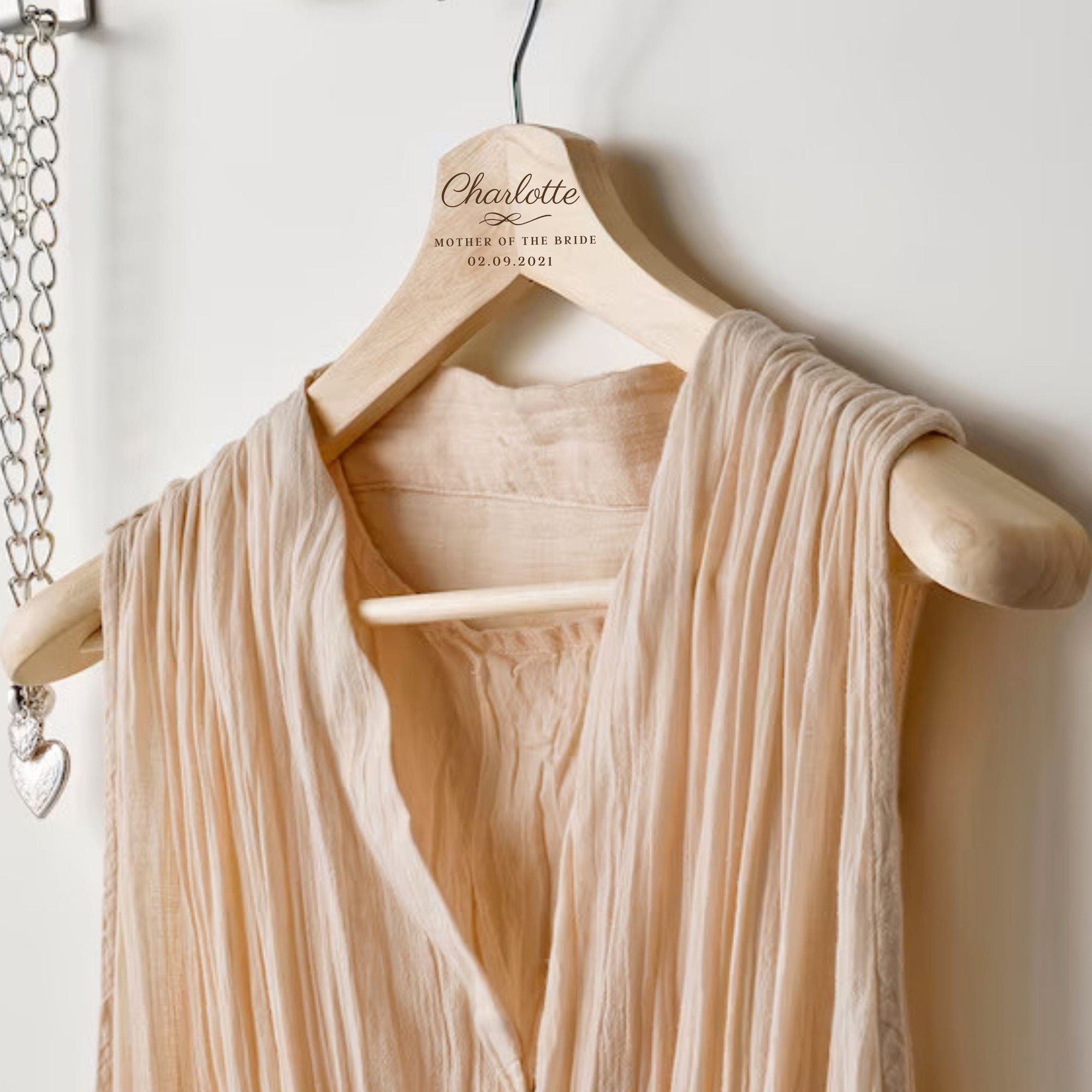 Personalised Wooden Heavy Coat Hanger, Gift for Mom/ Dad/ Grandma/ Grandpa/ Him/ Her, Custom Engraved Wedding/ Bridal/ Groom Mothers/ Fathers Day