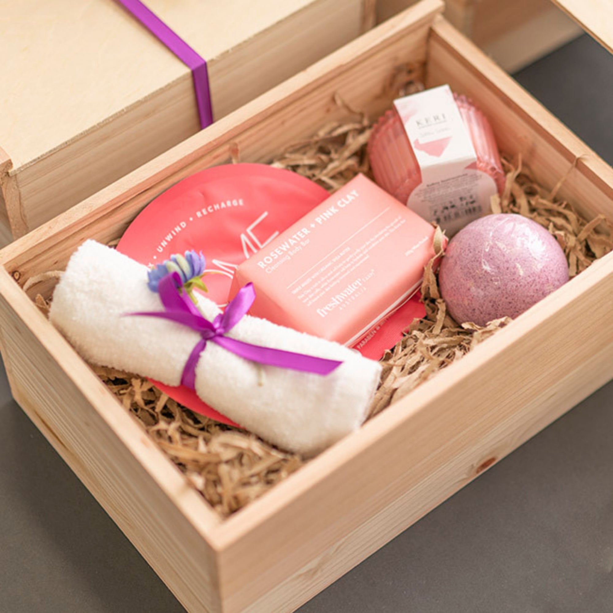 Personalised Wooden Keepsake Memory Box, Engraved Custom Wine Gift Hamper, Housewarming/ Birthday, Mom-Dad, Teacher, Godparents, Baby, Wedding Favour