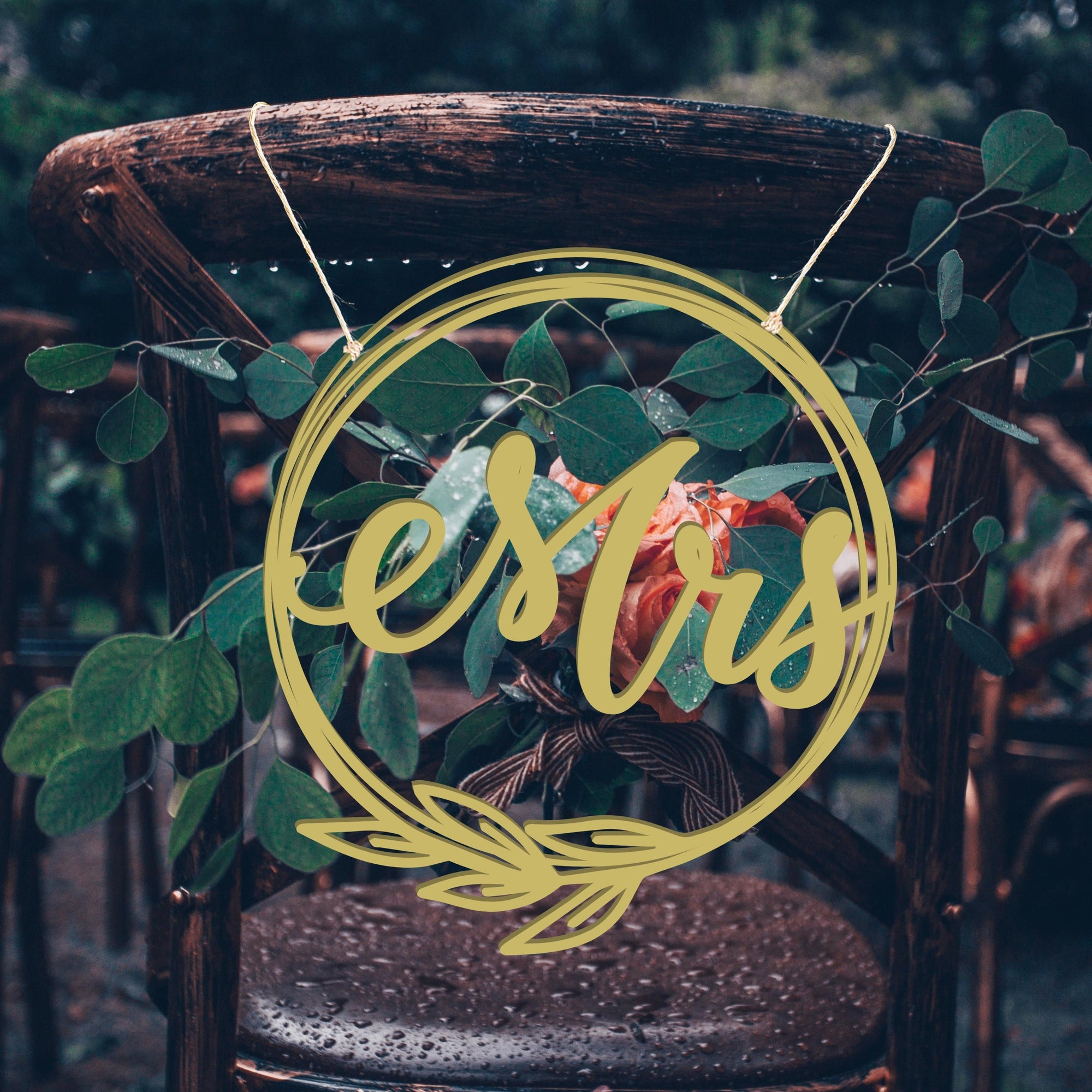 Personalised Wooden/ Mirror Acrylic Wedding Chair Sign for Reception, Custom Matching Pair of Couple Name Signage, Mr &amp; Mrs, Groom &amp; Bride, Hubby &amp; Wifey, Husband &amp; Wife Scribble Leaf Hoop, Rustic Event Photo Prop