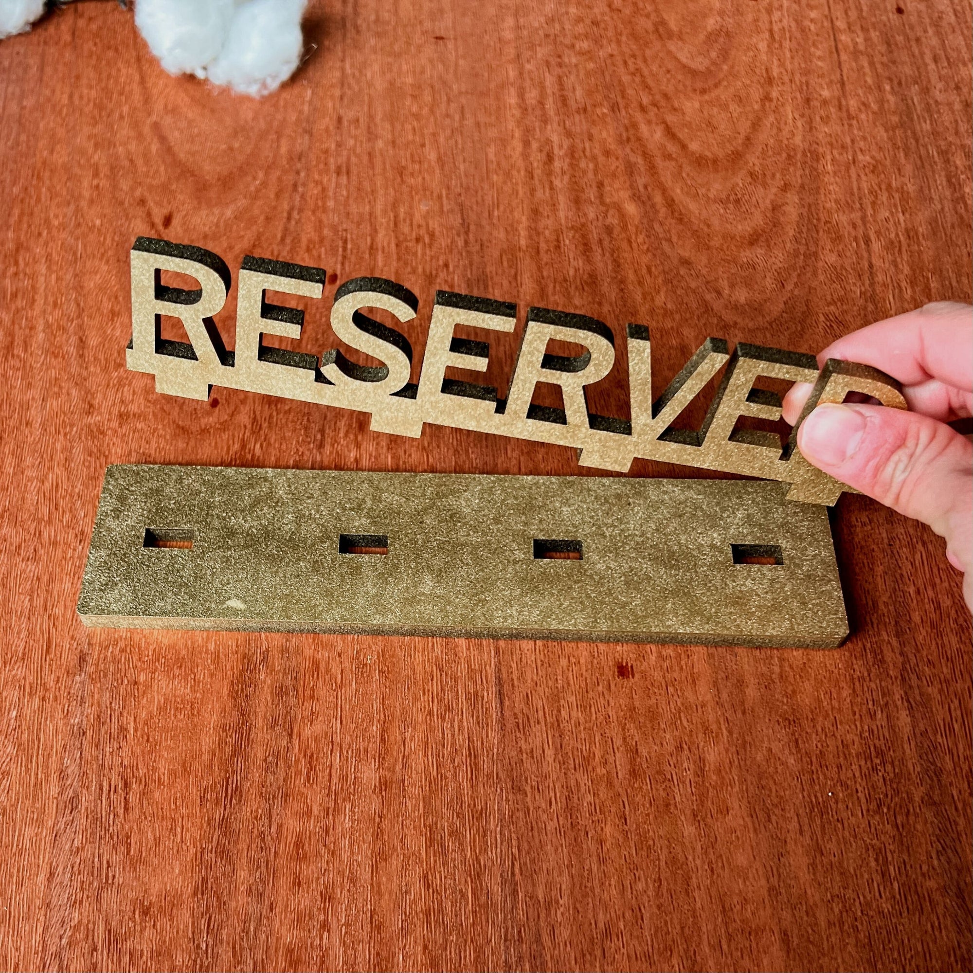 Custom Wooden/ Mirror Acrylic Wedding Wreath Table Numbers, Rustic/ Vintage Reserved Table/ Seating Name Sign for Restaurant, Wedding &amp; Dinner, Event Party Decor