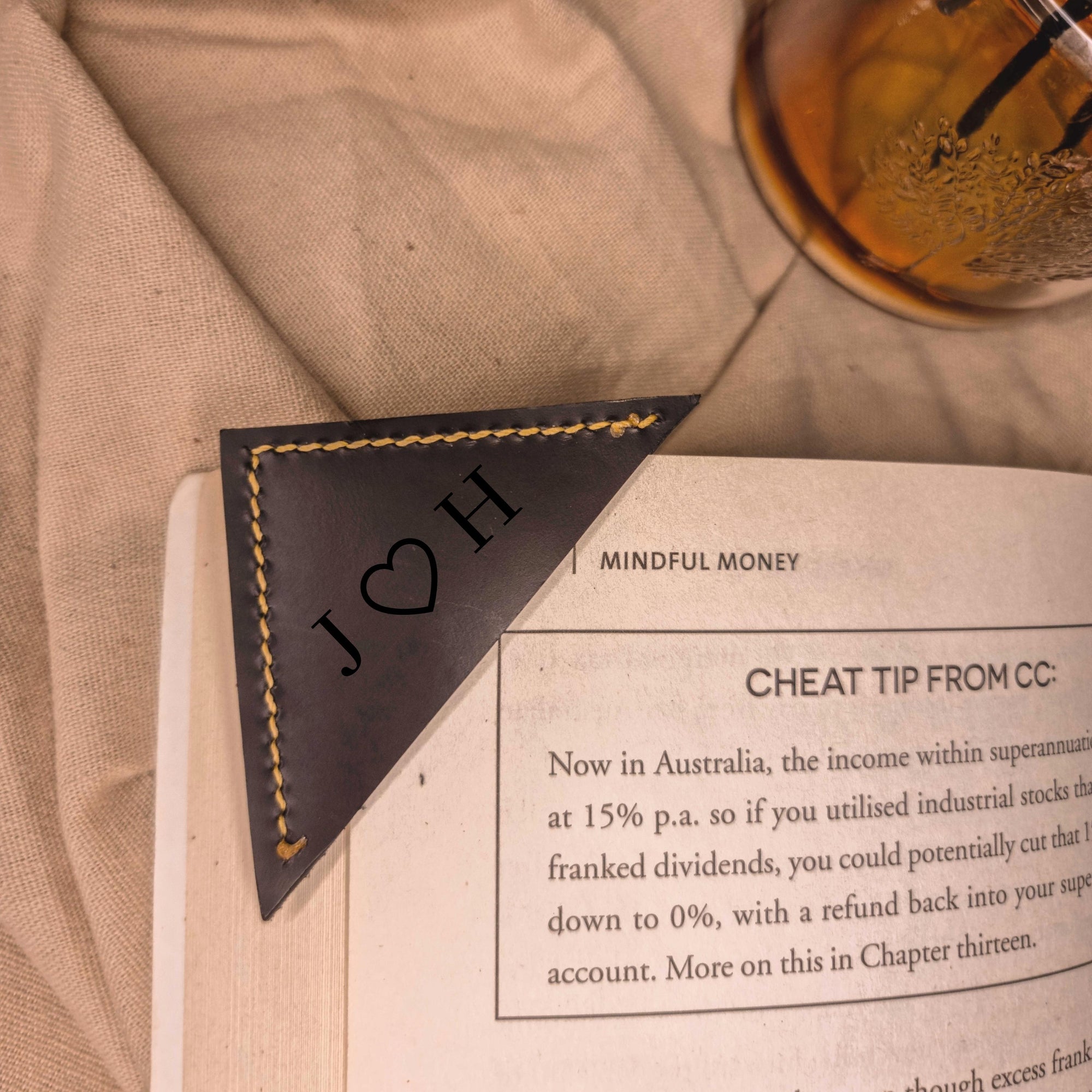 Personalised Cowhide Leather Triangle Heart Bookmark/ Monogram Custom Laser Engraved/ Gift for Him & Her/ Father/ Birthday/ Mum/ Book Lovers