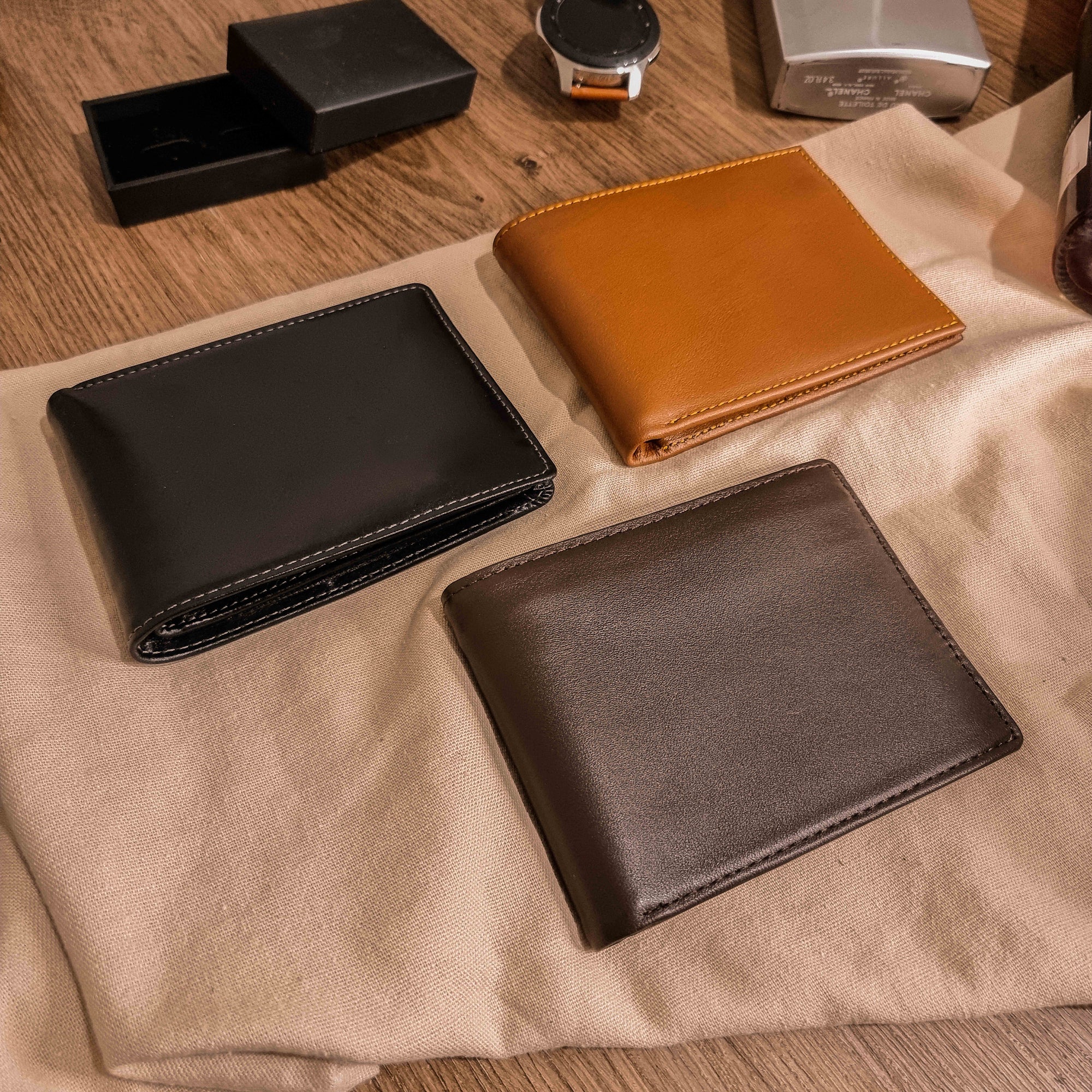 Personalised Genuine Real Leather Cowhide Bifold Wallet, Monogram Custom Engraved Gift for Him/Father/Groomsmen/Dad/ Husband Anniversary